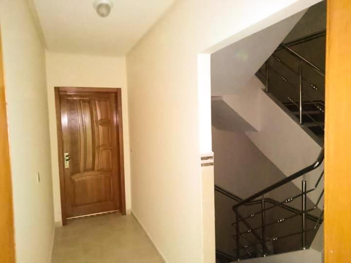 Fantastique Appartement Nouveau Meuble Avec Wifi & Netflix A Proximite Du Marjane Tangier Bagian luar foto